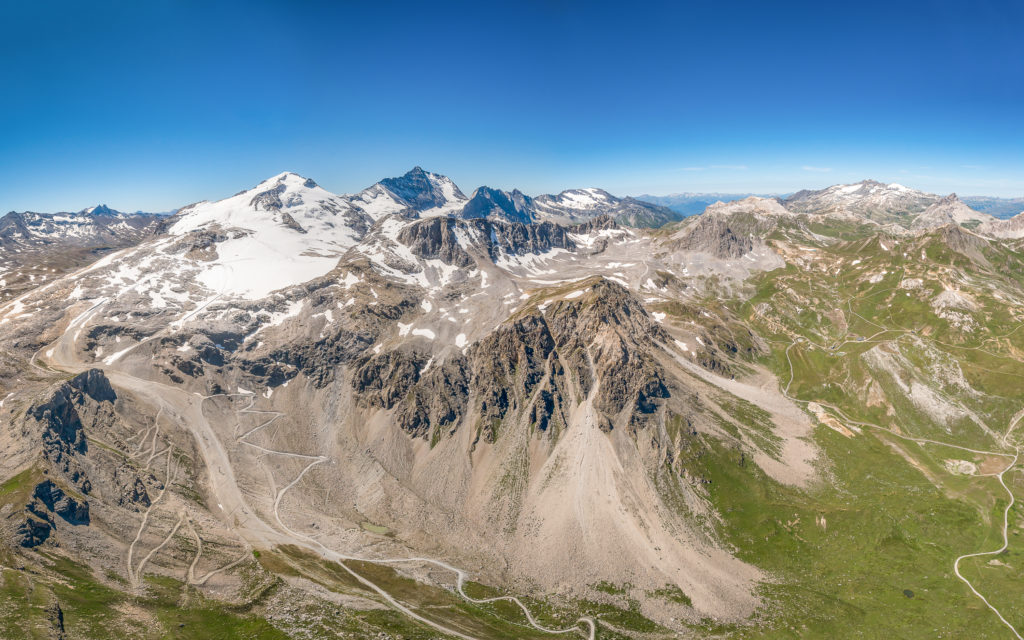 vue sur les montagnes, station de ski d'été